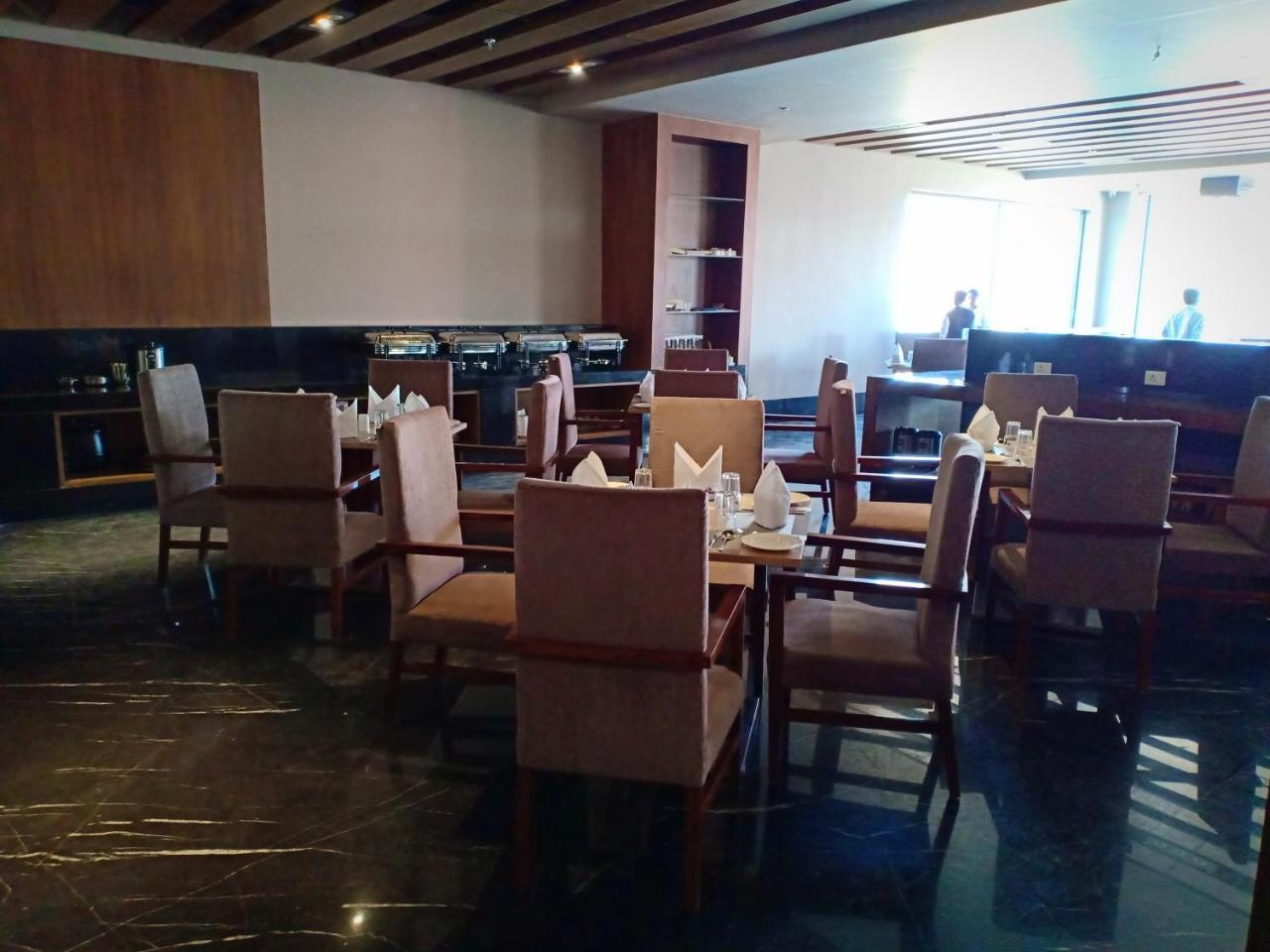 Pipul Padmaja Premium Hotel Bhuvanéšvar Exteriér fotografie